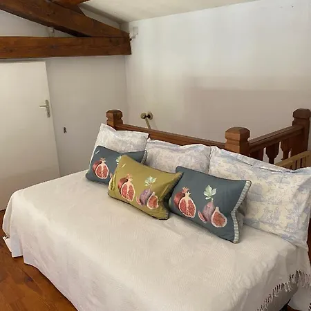 Holiday home Maison Charmante A Avec Piscine Privee *